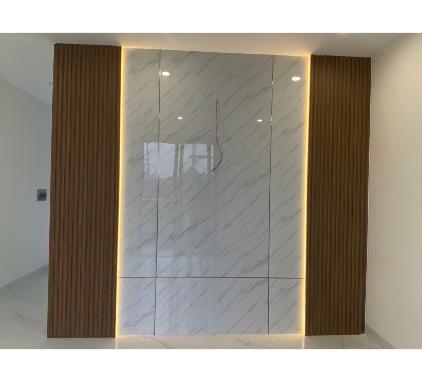 Thi công ốp tường bằng tấm lam sóng, nano phẳng, PVC vân đá