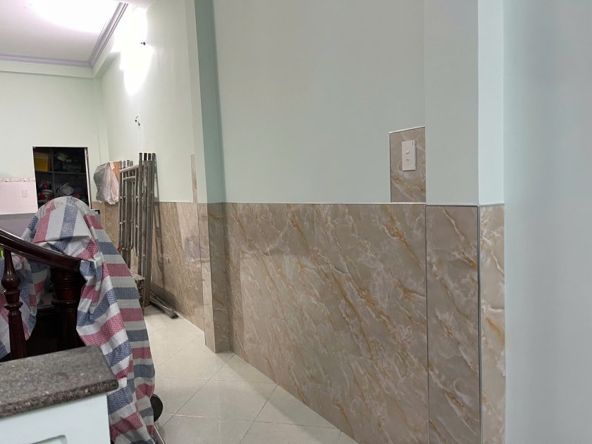 ốp lamri chân tường
