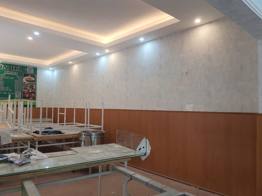 ốp lamri chân tường